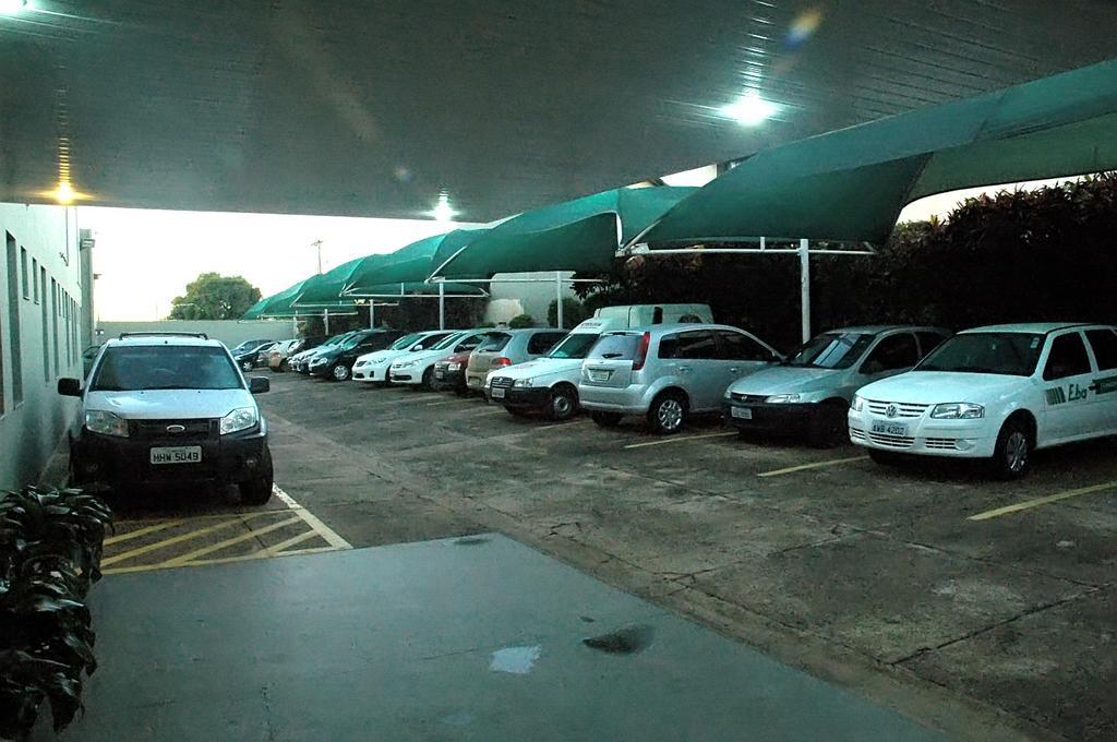 Hotel Carolina Plaza Uberaba Luaran gambar